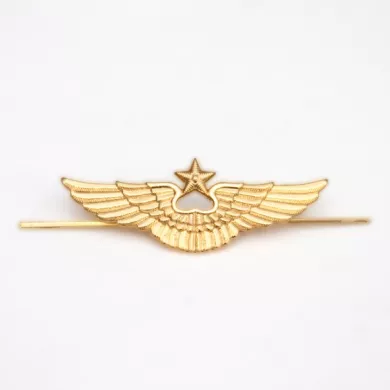 Эмблема на тулью ВВС старого образца, времен СССР