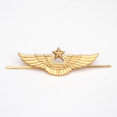 Эмблема на тулью ВВС старого образца, времен СССР