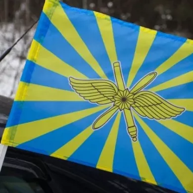 Флаг ВКС на флагштоке